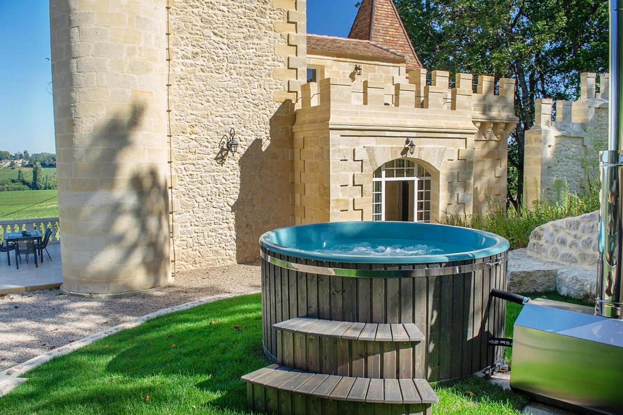La Reserve Du Chateau De Roques Puisseguin Exterior foto